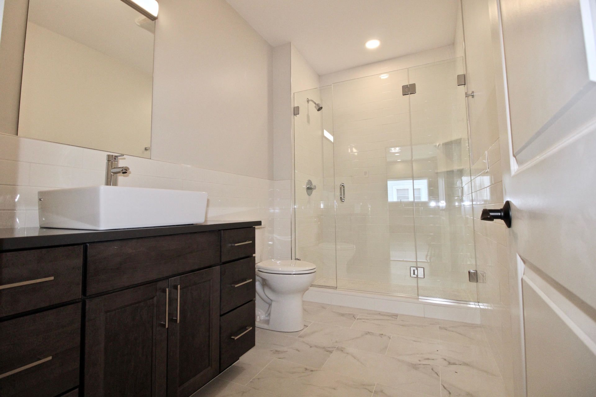 Bathroom | Courtland