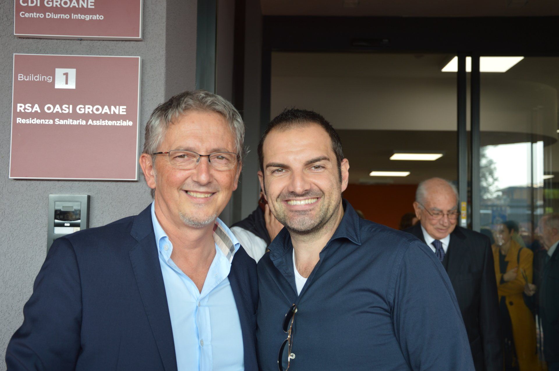 dirigente del centro anziani durante la cerimonia inaugurale