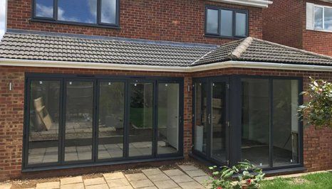 Aluminium bi-folds