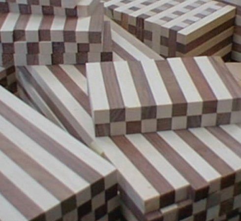 assemblati e incollati in legno
