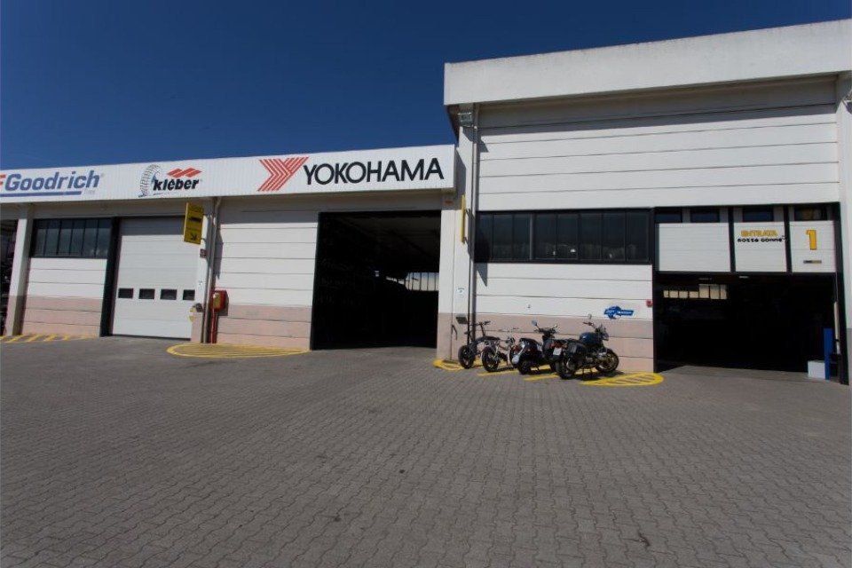 facciata officina meccanica