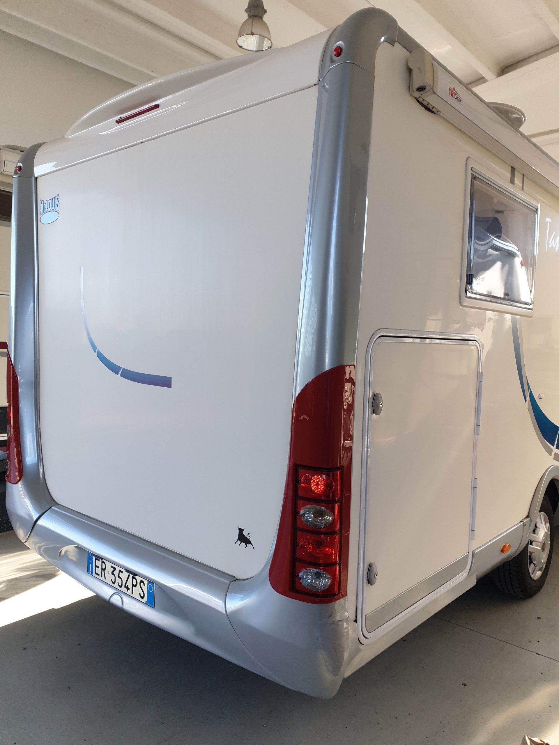 riparazione angolare cabina camper