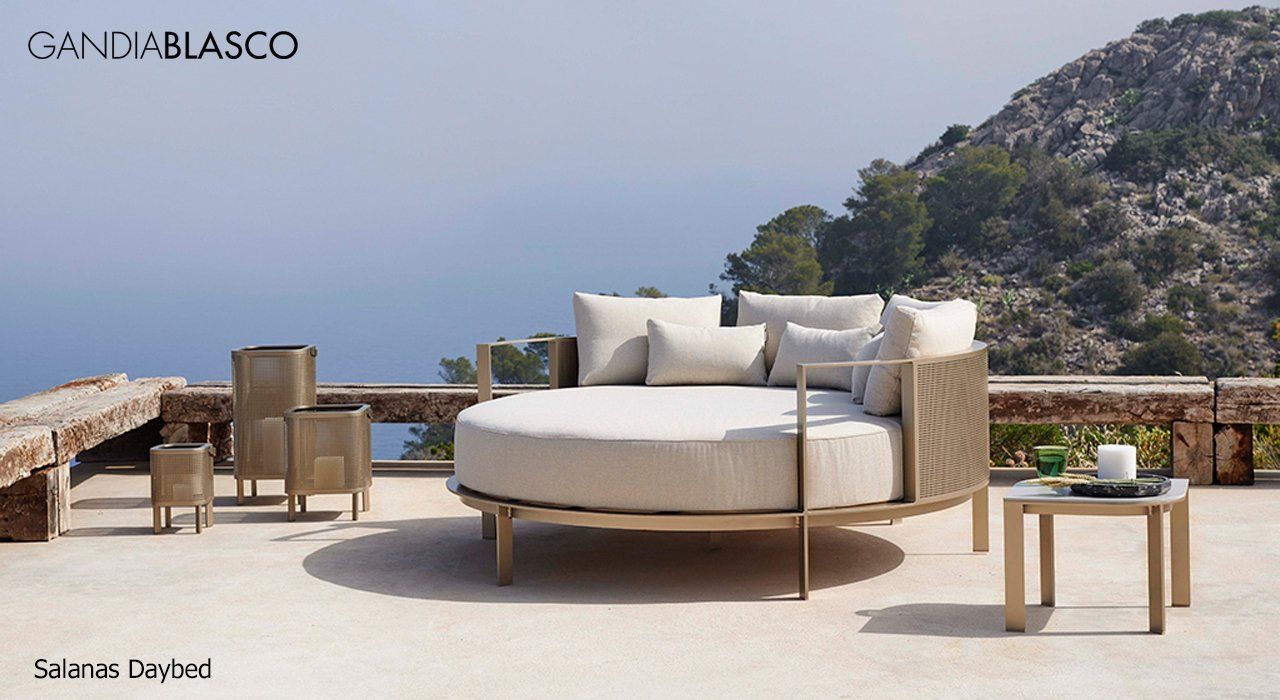 Gandia Blasco Solanas daybed