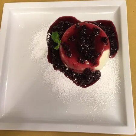 Dolce ai frutti di bosco