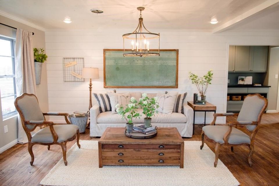 fixer upper shiplap wall