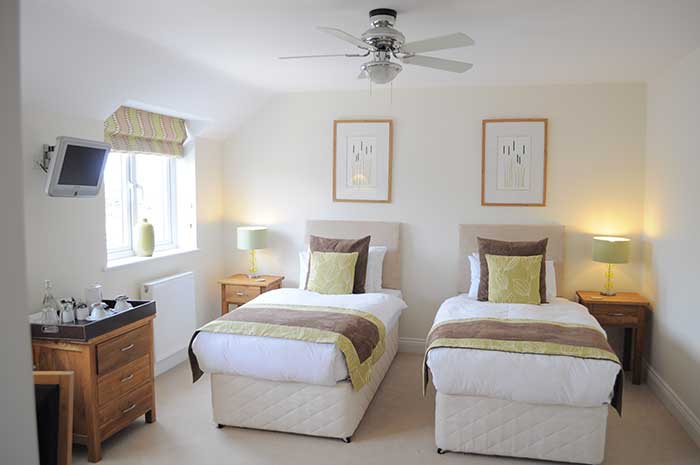 Green room twin bedroom