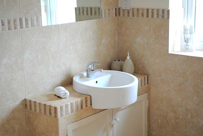 Green room bathroom