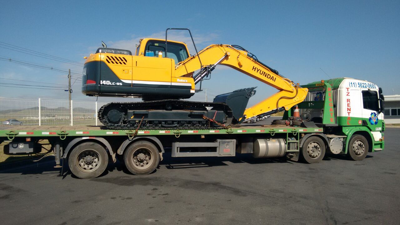Transporte de Escavadeiras - TZ Rental