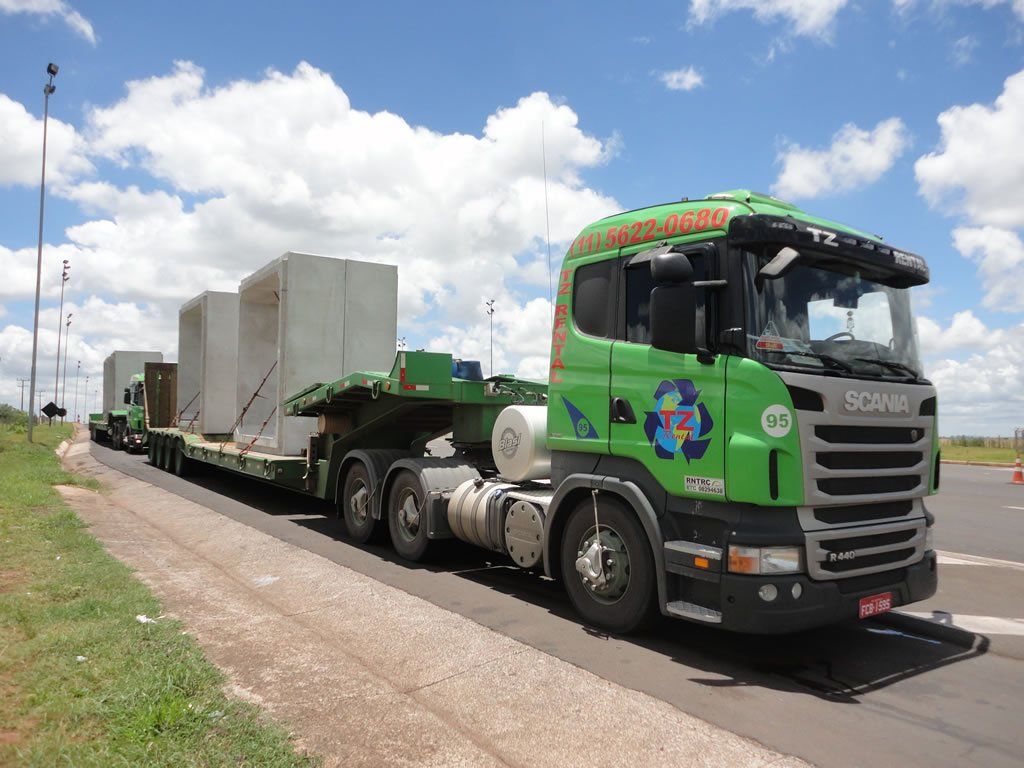 Transporte de Carga Pesada - TZ Rental