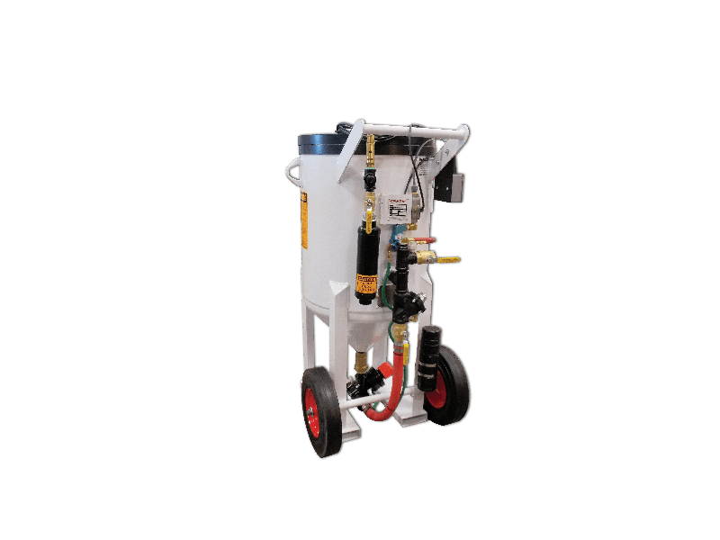 Portable sandblasting machine