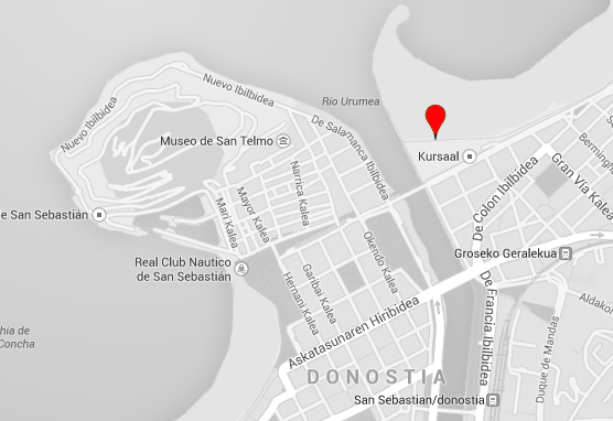 Mapa de Donostia-San Sebastián con un marcador rojo que indica la ubicación cerca del Kursaal y el río.
