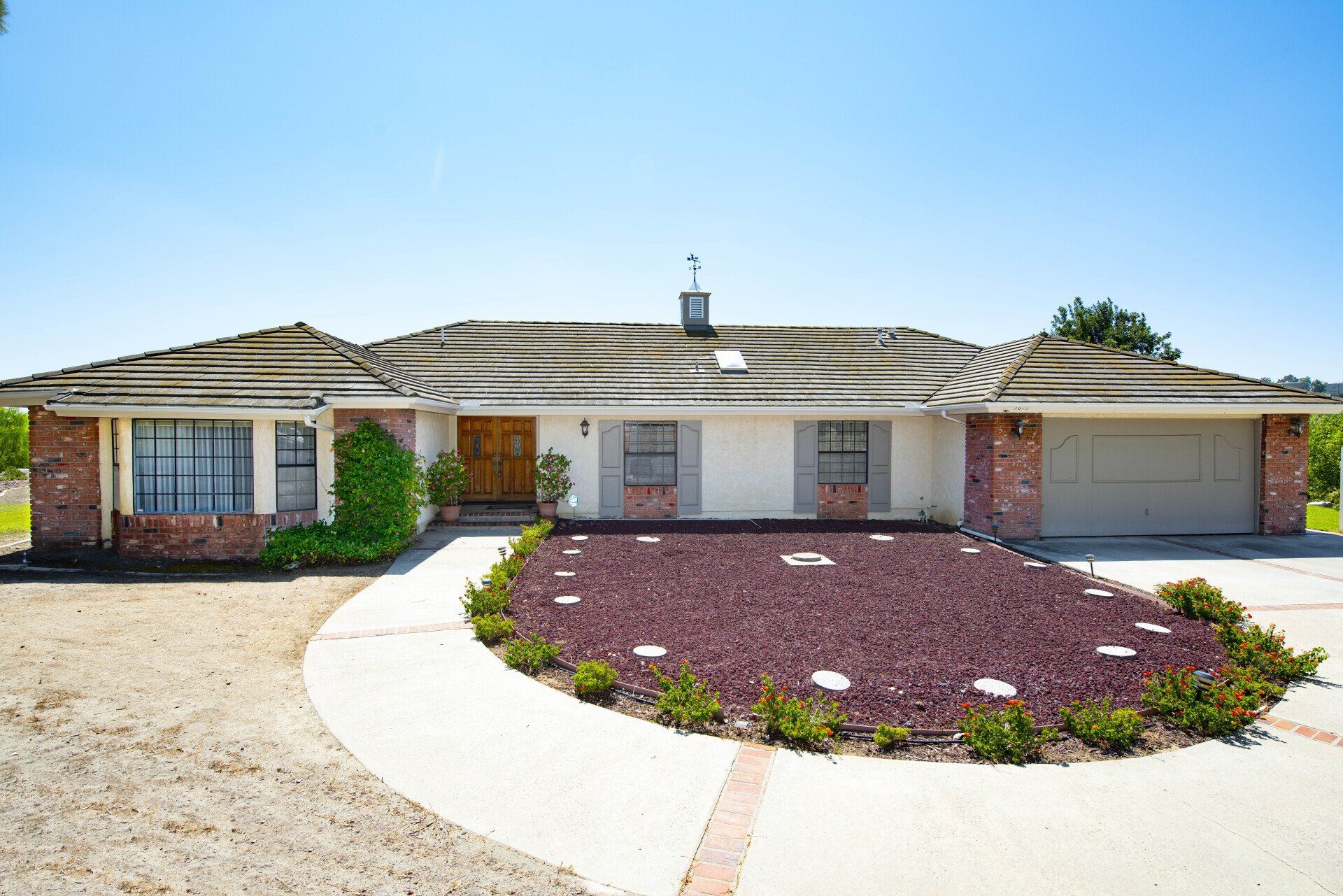 9875 Rocky Ridge