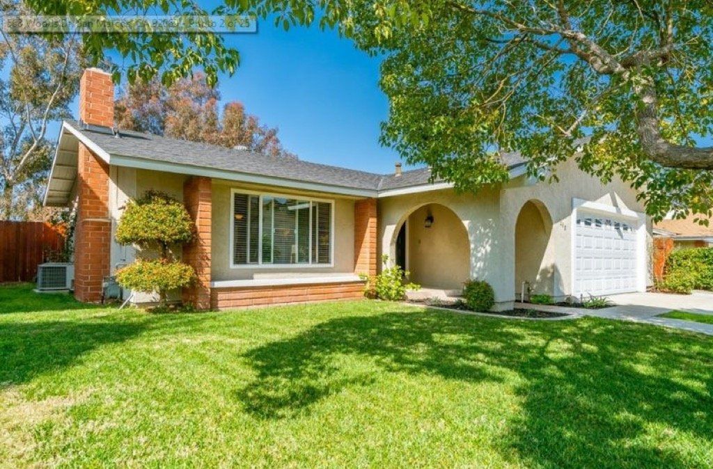 568 Woods Dr-001
