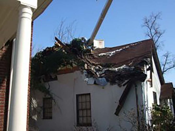 Lexington Tree Services Lexington KY Roof Damaged By Tree