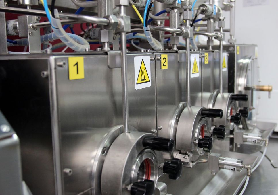 Fabric dyeing machinery