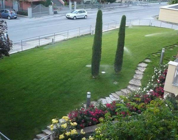 prato con sistema di irrigazione