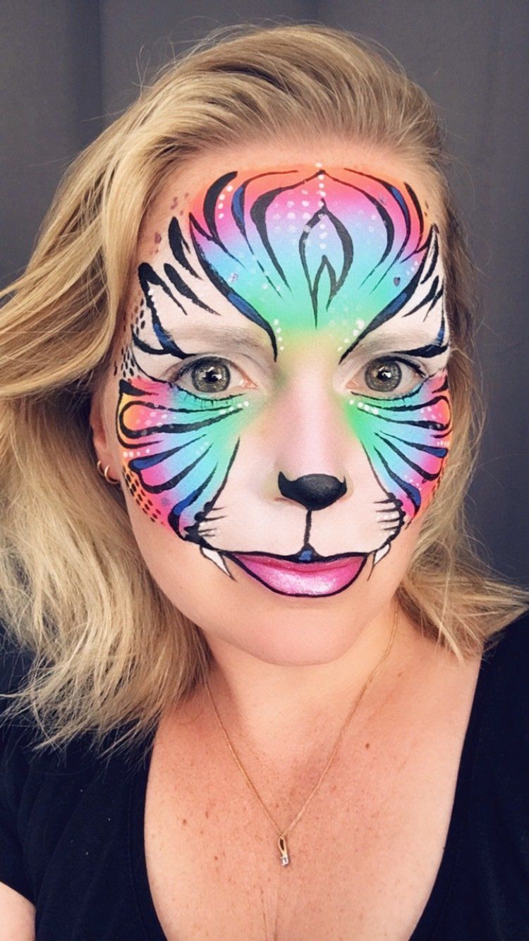 Kindervermaak schminken door Vanja Glitter & Schmink voor feest en evenement in Emmen, Assen, Groningen, Hoogeveen, Drenthe en Groningen