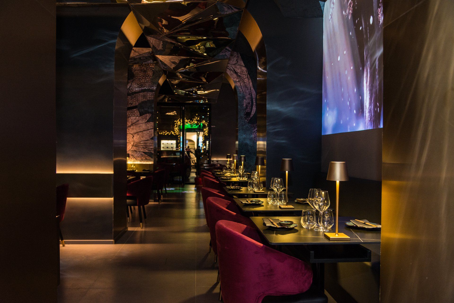 Interni del locale Mizu Sushi a Roma