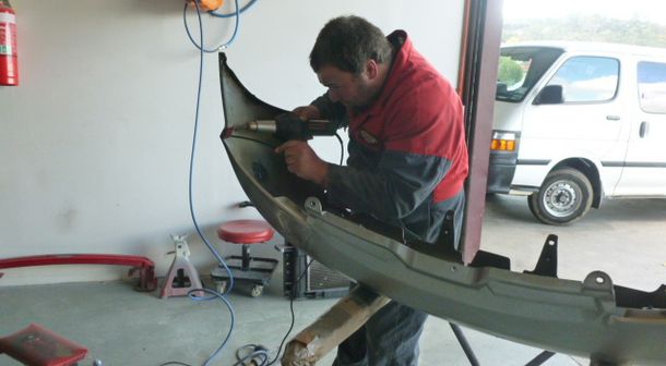 One of Auckland's professional panel beaters