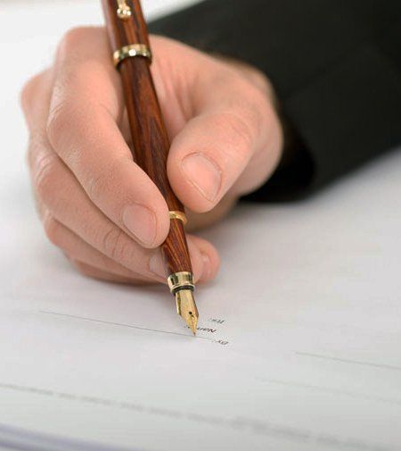 B2NFAN Signing with an expensive pen
