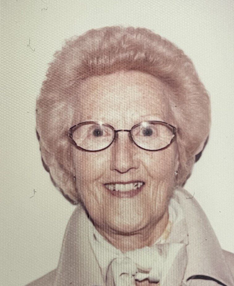 Photograph of Anne Kelly