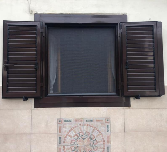 installazione di zanzariere