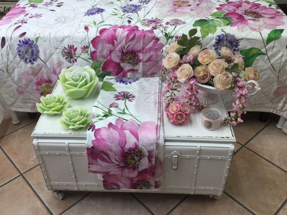 Biancheria e fiori