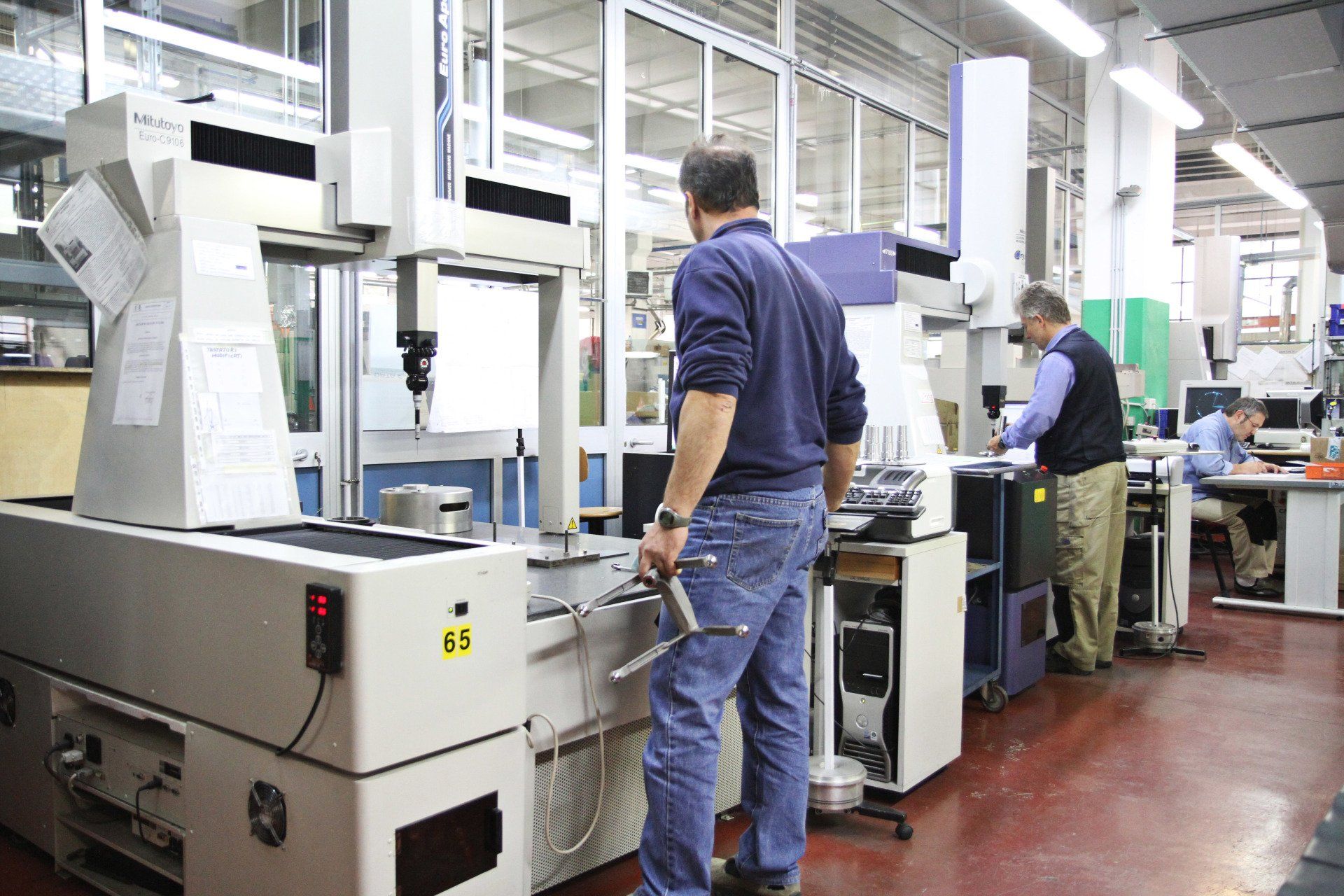 addetto al taglio laser