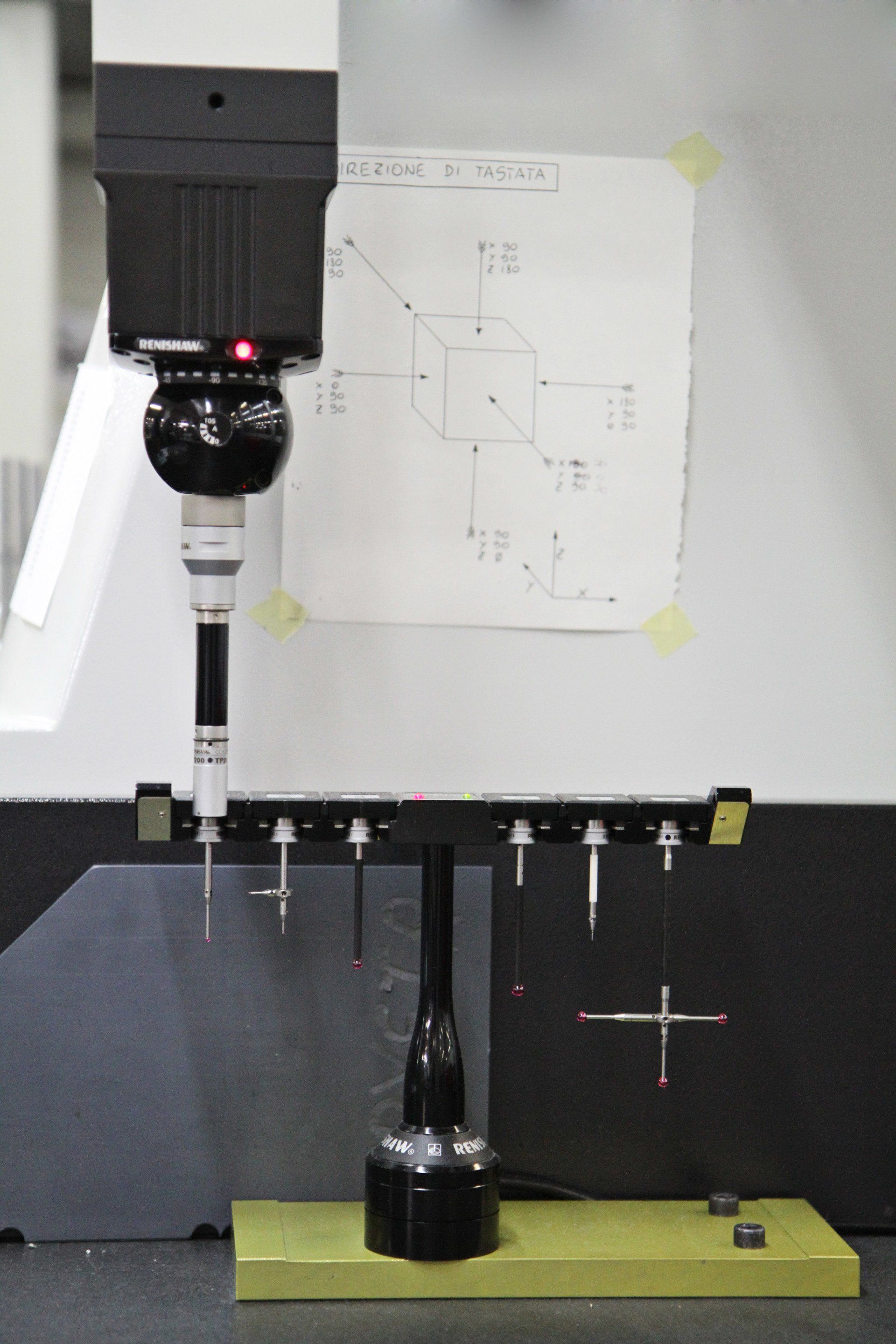 particolare di una macchina per il taglio laser