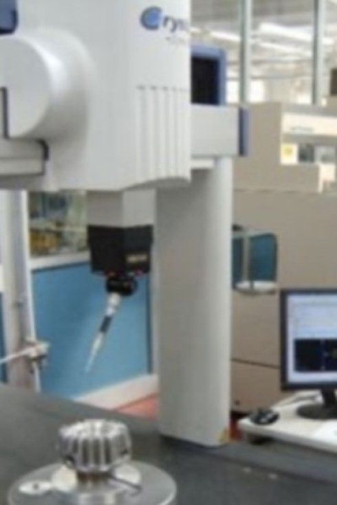 taglio laser con utensili CNC