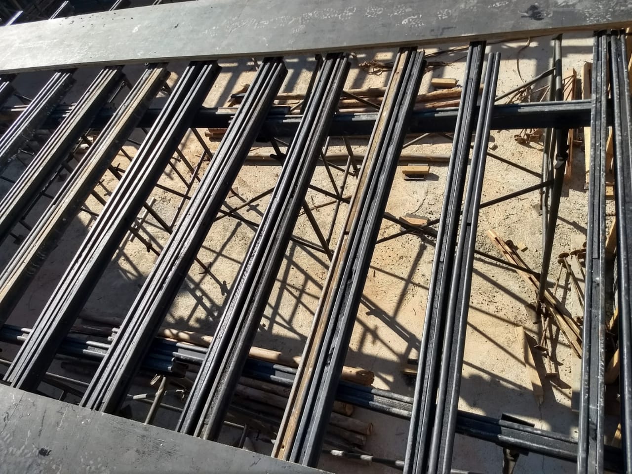 Torre de Escoramento em Vigas Equimax