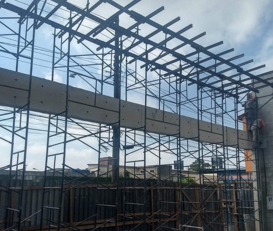 Torre de Escoramento em Vigas Equimax