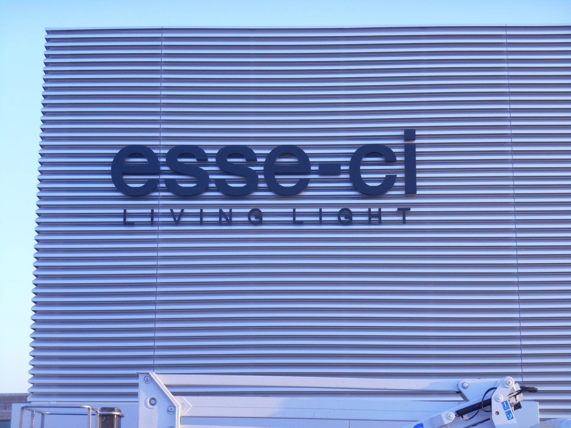insegna esse-ci living light