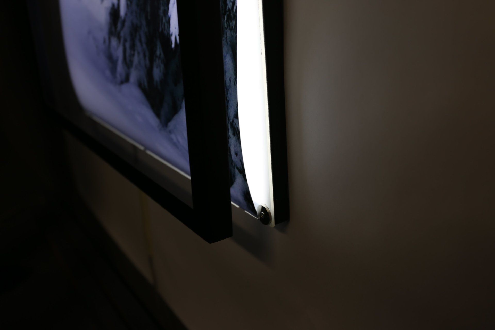 angolo di quadro luminoso