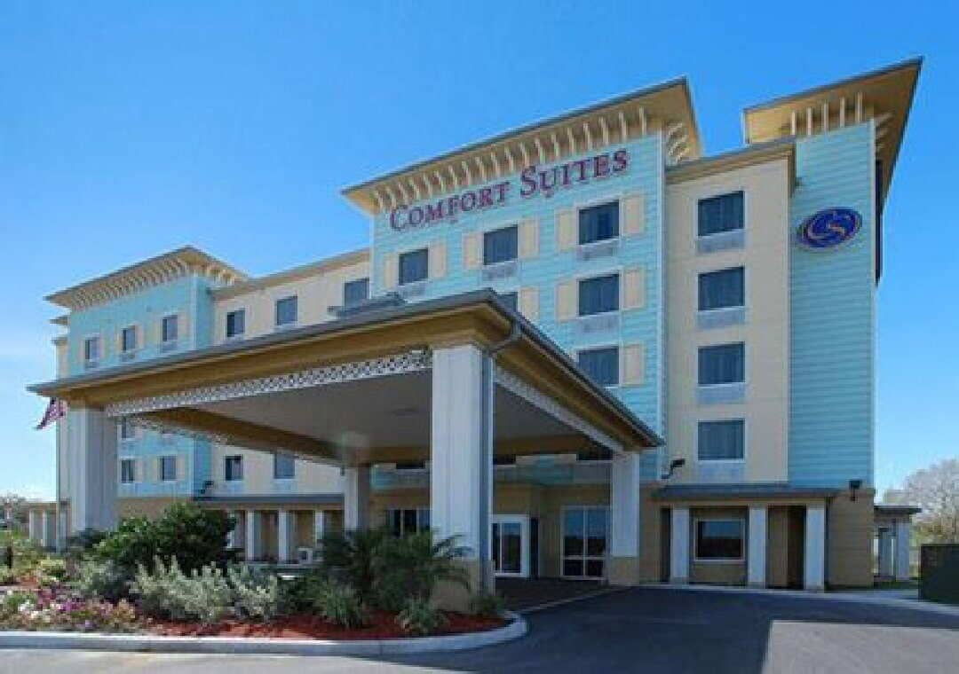 Huge Commercial Building — Closers in Brandon, FL