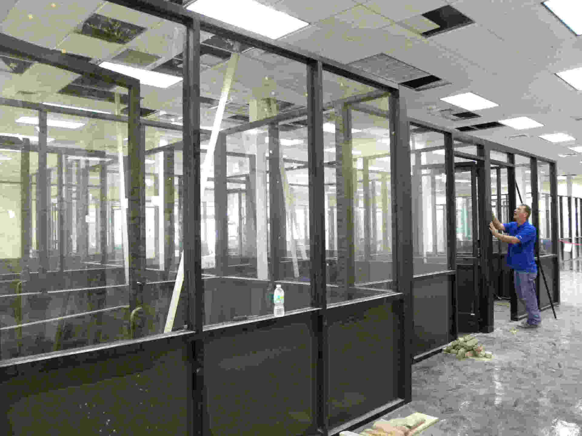 Glass Windows — Closers in Brandon, FL