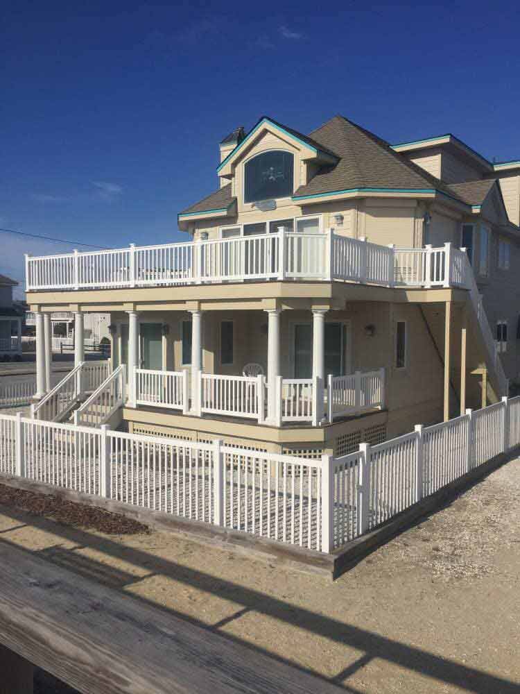 Azek PVC Decking With Custom Vinyl Rails - Decking Services in Wyncote, PA