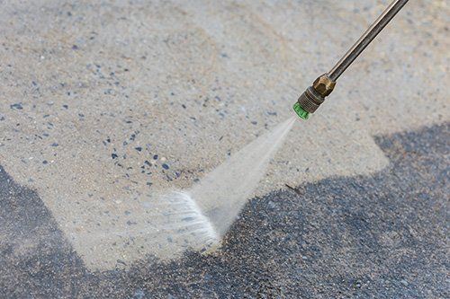 Concrete Maintenance - Power washing - Peoria, IL