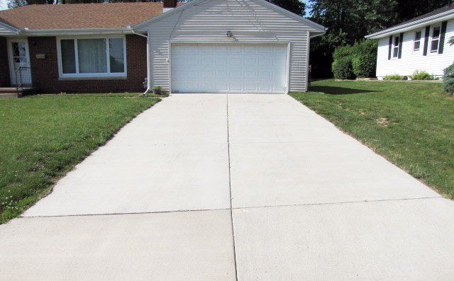 Concrete Driveway - Peoria, IL
