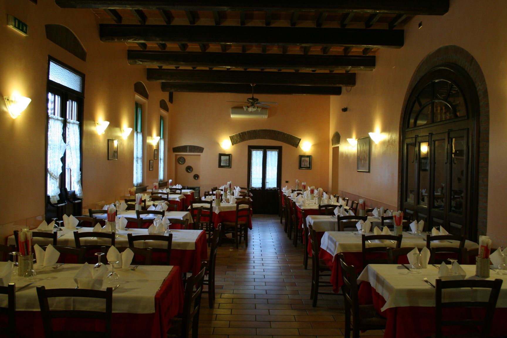 ampia sala per cerimonie