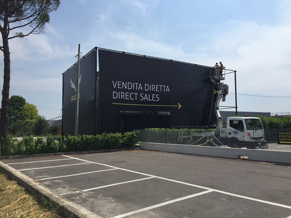 Decorazione adesiva pubblicitaria
