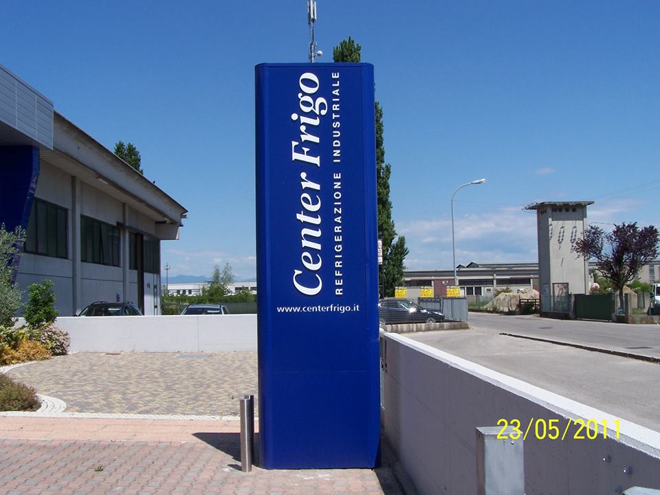 Totem per attività commerciale