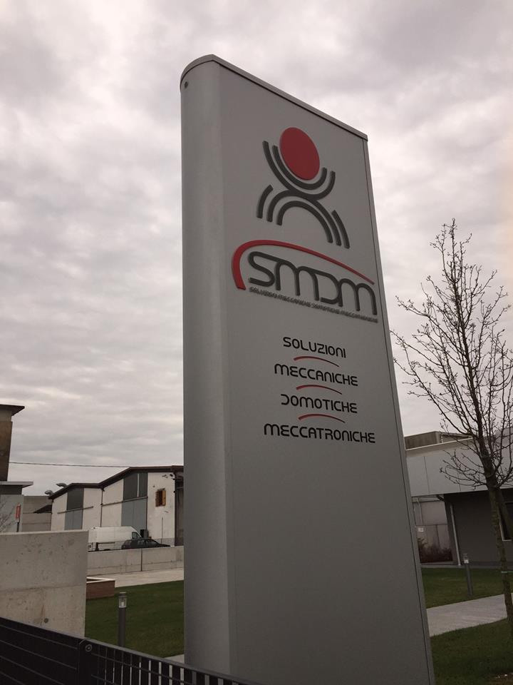 Totem di azienda