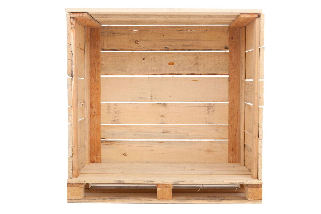 interno di una cassa in legno