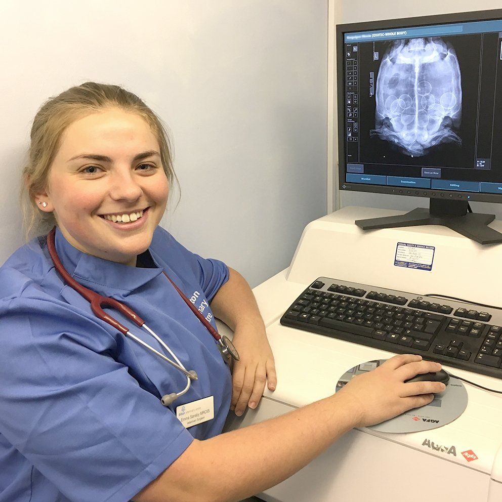 Emma Sanby Emma Sansby - Veteirnary Surgeon