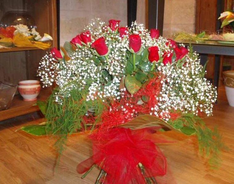 Bouquet di rose rosse