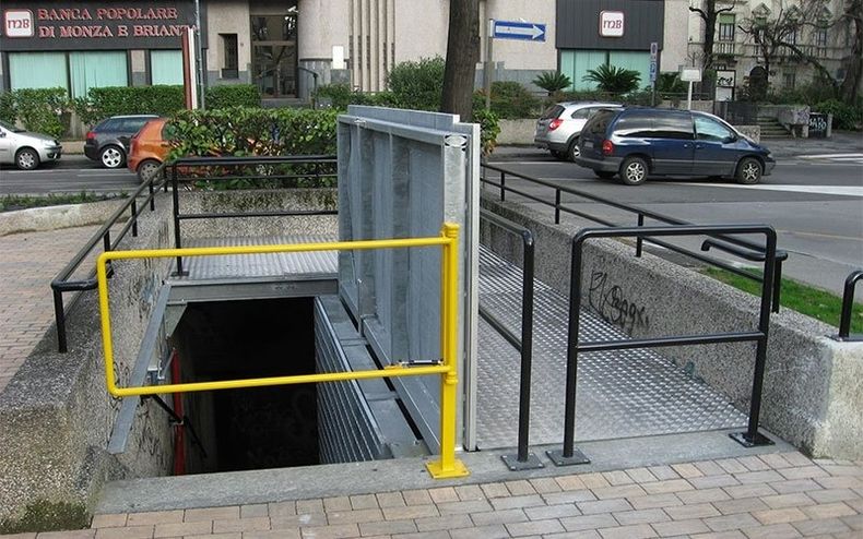 Uscite di emergenza da box sotterranei