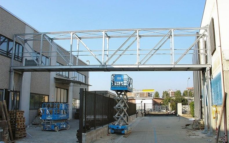 Passerella di collegamento in acciaio zincato a caldo