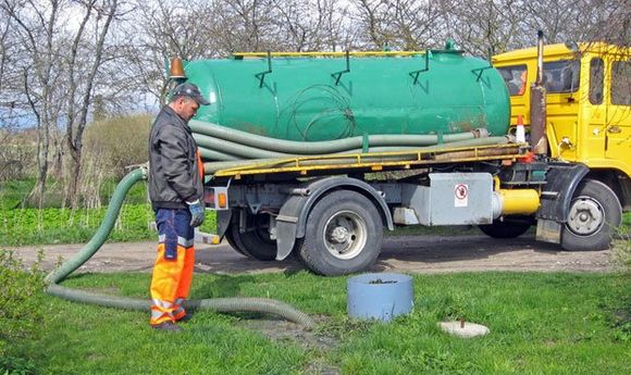 septic tank vehicle