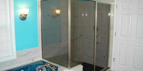 Newly Shower Enclosure — Quality Windshield — South Pittsburg, TN — Quality Glass